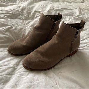 Steve Madden Suede Ankle Boots / Booties